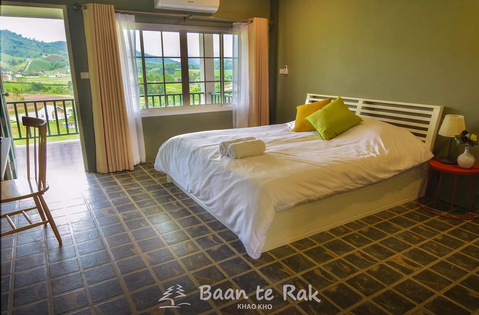 Superior Room 002